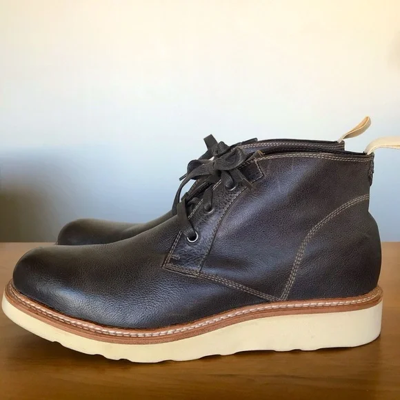 RARE John Varvatos Chukka Work Boots-Brown

Men’s 8.5 RARE John Varvatos chukka work boots-Brown... | Depop main image 4